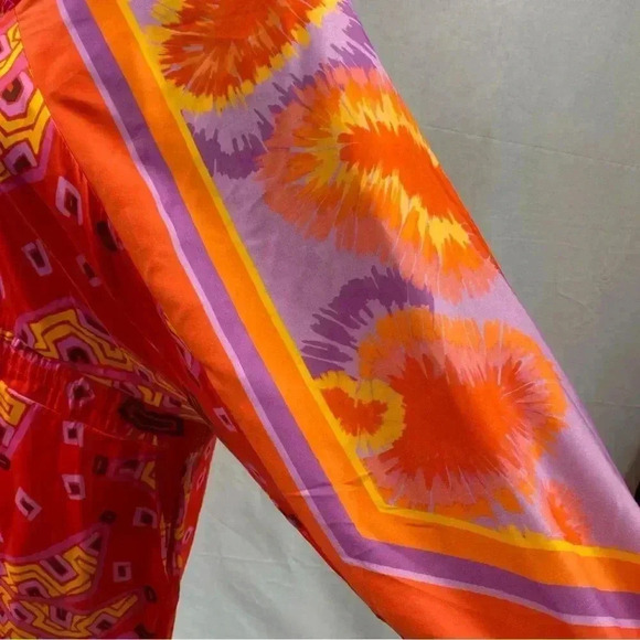 Farm Rio Tiki Bananas Scarf-sleeve Romper Red Tiki Bananas Tie Dye Cashew XS - Picture 6 of 11